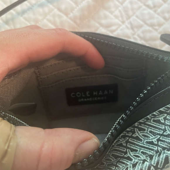 BNWOT - Beautiful Cole Haan Grey/Black/White Patterned Cell Phone/Wallet Purse - Picture 4 of 6